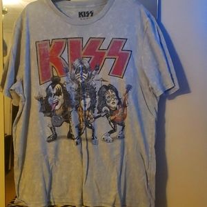 Kiss band graphic tee